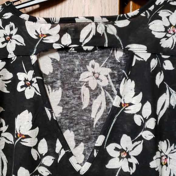 3 for $40. Open back shirt. - Picture 3 of 3